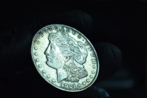 1921-S $1 | �N���Z���g�g�[�� | ���[�K���E�V���o�[$ | ��N | �T���t�����V�X�R | XF #18