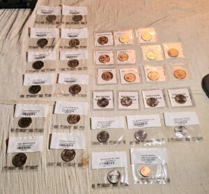 32���̃R�C���R���N�V���� - �哝�̂���уA�����J��Z����1�h���d��23���A25�Z���g�d��8���A1�Z���g�d��