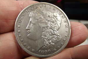 1890-O �����K����� XF ���C�g���C�v �S�̓I�ɔ������R�C��