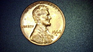 1968�N���̐Ԃ������J�[�� �y�j�[ DDR�i�����ɕ����̌��ׂ���j