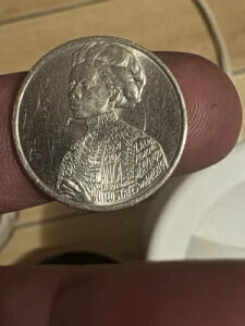 2023�N D �N�H�[�^�[ Jovita Idar �č������� �G���[�R�C���uIN COD WE TRUST�v ��