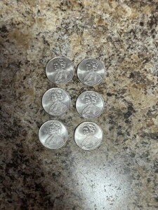 �G���[ 2023 D&P �W�����B�^ �A�C�_�[�N�H�[�^�[ �uIn Cod We Trust�vWe Trust-