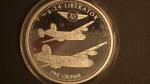 C4 B-24 ���x���[�^�[ �����N���E�� �g���X�^���_�N�[�j�� 2016 �R�C��