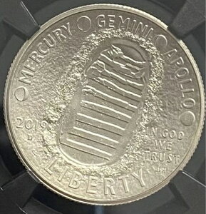 2019�N �A�|��11�� ���ʒ���50���N�L�O 1/2�h������ NGC