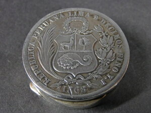 �A���e�B�[�N �y���[ 9 �f�V�� �R�C�� 1868 �X�^�[�����O ���E���h �s�� �{�b�N�X�ɍ���܂����B