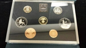 1985�N �C�M���X �v���[�t�Z�b�g�i�y�[�p�[�t���j
