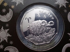 �E�N���C�i�A2 UAH 2014�N�A��݁F���r���i�����r���j - �q���̐���