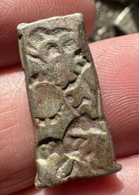 紀元前600年頃の古代銀貨の刻印 - 本物 (1)
