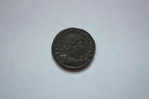 �R���X�^���e�B�� �R���X�^���e�B�k�X II - Follis - Siscia - RIC 220 - 2.8g - ���!!!-