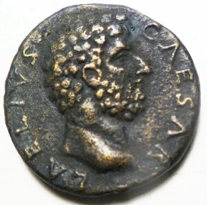 27A.Roma.Sestercio de Aelivs.Muy raro.P?tina�s�K��.18 grs.3.2 cms(��̐���-
