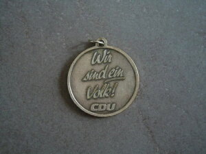 �y���_���g �R�C�����_�� We are a People CDU �u�����f���u���N �Q�[�g 13.2g / 3.9x3.1cm-