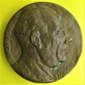 �I�����_���_�� 1965�N DR.H.J.���@���E�h�[���� ? 74.20 mm 232 gr