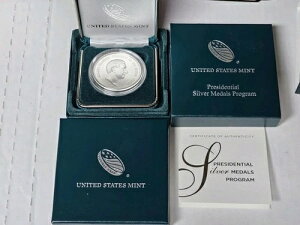 �哝�̋⃁�_���v���O���� - �~���[�h�E�t�B�����A�č�������