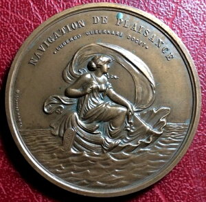 �t�����X���b�g�N���u100���N�L�O 1867-967 �p���̊L�k�̃��_���ōq�C����n����