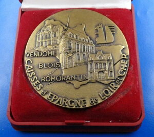�t�����X�Љ�s�J�[���M�� CAISSE D'EPAGNE DE LOIR ET CHER ? 68 mm-140 gr