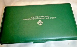1978�N ���p�g���b�N�f�[�L�O���_���ƃJ�V�F 999 �V���o�[
