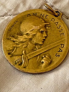 1916 ���A �t�����X�A���_���A���F���_���AOn ne passe pas�A�A�T�C���t���o�[�j�A �f���炵��!