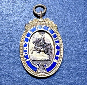 ���B���e�[�W �p���P���u���b�W�ێ�}�u�P�s�v�I�[�o���y���_���g�� E379