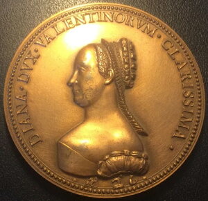 Diane De Poitiers ? ���_�� OMNIVM VICTOREM VICI!�|�����\���E�R���l