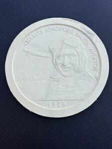 1928�N �R�C���ƃ��_���̃f�U�C���ā^�W�F�[���Y�E�x���[��A�΍p�^�L���O�X�t�H�[�h�E�X�~�X