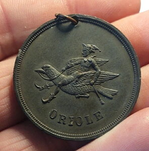 �� HK-592 1882 �{���`���A�E�I���I�[���Y�E�t�F�X�e�B�o�� SCD 35mm �z���C�g���^�� �V���[�v���_��