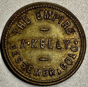 �R�����h�B�x�b�Z�}�[�̃G���p�C�A�E�T���[��A.�P���[5�Z���g�̐^�J�g�[�N��