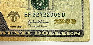 20�h������ 2004�N���� �_�u�� �[�� 2�� �V���A���ԍ� EF 22 7 22 00 6 D