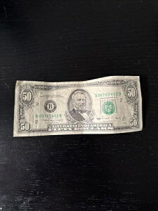 1990�N���s��50�h�������A����~�X�ɂ��V���A���ԍ��������Č�����IC 00093887 A