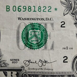 FW �d���V���A���ԍ� STAR Note B 06981822 �� 1�h�� $1 �����G���[ 2013
