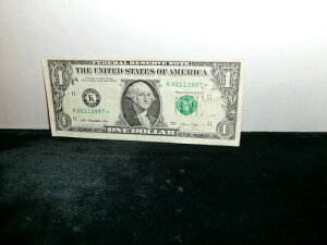 �G���[ 2013 STAR NOTE $1 DOLLAR �O�ʂƔw�ʂ̎����ƃX�^���v�����S���炸��Ă��܂��B