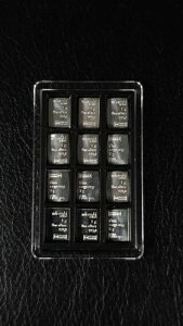1g Valcambi �X�g���[�W�ɂ� 24 �{�̃o�[������܂� - ���� 2 ���Ƃ� 1 �{�܂��� 3 �{�̃o�[���܂܂�܂�