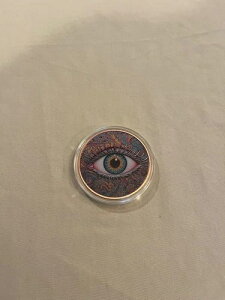 2025 Eye of the Beholder 5�I���X �J���[�����E���h �J�v�Z���t��