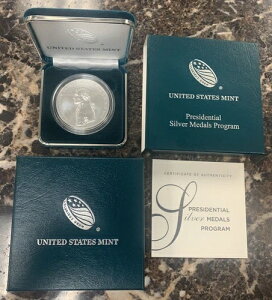 �哝�̋⃁�_���v���O���� *JEFFERSON* 1�I���X .999 �V���o�[ ~ OGP & COA