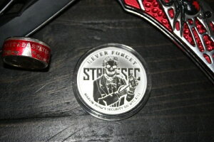 �V���o�[�V�[���h - 2017 Stratsec 1oz ���o�[�X�v���[�t Never Forget #8 CoA #562/565-