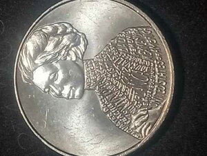 2023�N D �W�����B�^�E�C�_�[�� �N�H�[�^�[�G���[�R�C���uIn Cod We Trust�v