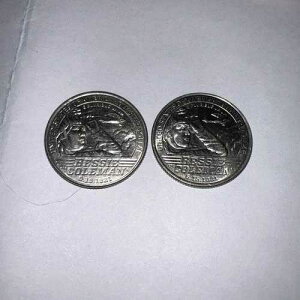 2023�N D �x�b�V�[�E�R�[���}�� �N�H�[�^�[�G���[ ���A�uIn Cod We Trust�v2���Z�b�g