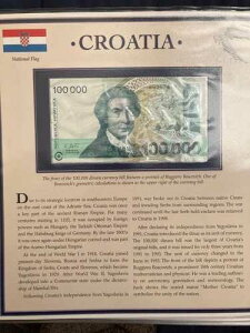 ���E���̗��j�I�Ȓʉ�