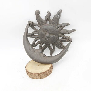 K[fjO 1veBfUCnMOTAh[Sǂ̑Ƃ̑蒒ST[hAmbJ[ one pc Pretty Design Hanging Sun And Moon Cast iron Wall Decor Home Decor Handmade cast 