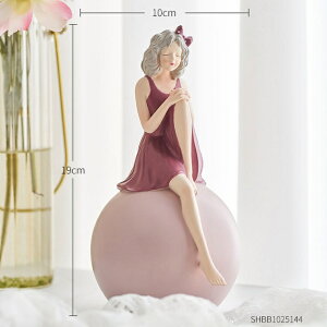 IuWF yB-Ԃ̎qzCeApouK[tBMA_ȉƂ̑rO[̑fXNANZT[fVN̑蕨 yB-Red girlzBubble Girl Figurines for Interi