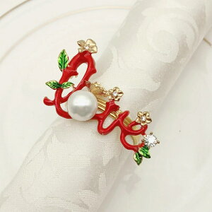 K[fjO NACXg[ƃzCgABSp[ۊ׍H̃NX}Xbhu^[ivLOz[NX}Xzf[ivLT[N Christmas Red Love Letter Alloy Napkin
