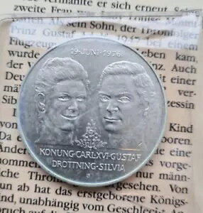 XEF[f 50 N[i 1976 Vo[ J[ 16  OX^t-