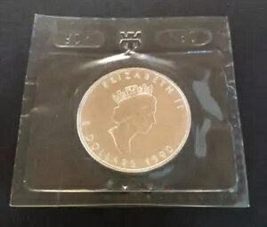 1990 �J�i�_���������ǂ��疧�����ꂽ 5 �h���̃J�i�_�� 0.9999 ���[�v�� ���[�t