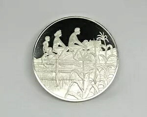 1974N AJX֋ǒ GlM[ۑS⃁_ RC FM