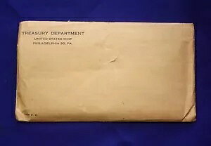 1957 �č����v���[�t�Z�b�g�B�R�C���͕č������ǂɂ��t���b�g�`�F���ɕ��󂳂�Ă��܂��B