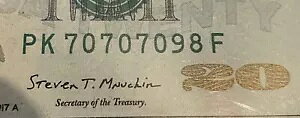2017A $20-A/U-Federal Reserve Note - リピーター シリアル番号、70707098。ホルダー付き