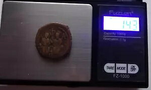 rU` WXeB II \tBA 565-578 ? Follis [W M RC Ñ