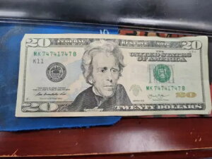 �V���[�Y 2013 20 �h�������t�@���V�[ �V���A���ԍ� TRINARY/REPEATER MK74741747B