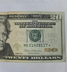 č 20 h Star Note_ V[Y 2017_NK 01428117* A󏭂łB