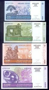 }_KXJ tZbg 100A200A500A1000A2000A5000A10000 AA (2004-09) UNC