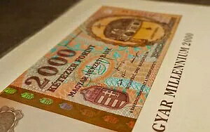 �n���K���[ �E���K���� 2000 �t�H�����g �~���j�A������ UNC RARE